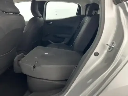 Photo 40 Renault Clio 1.6 E-Tech 140ch Zen