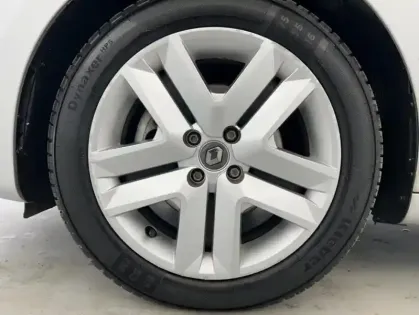 Photo 50 Renault Clio 1.6 E-Tech 140ch Zen