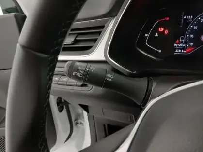 Photo 27 Renault Captur TCe 140 - 21 Intens