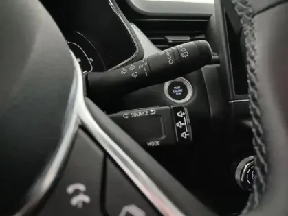 Photo 26 Renault Captur TCe 140 - 21 Intens