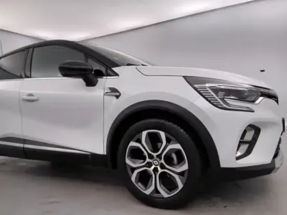 Photo 17 Renault Captur TCe 140 - 21 Intens