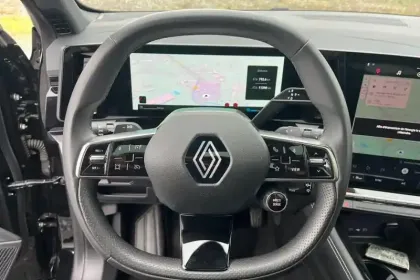 Photo 17 Renault Austral E-Tech hybrid 200 Techno