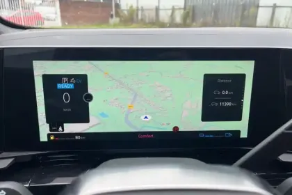 Photo 20 Renault Austral E-Tech hybrid 200 Techno