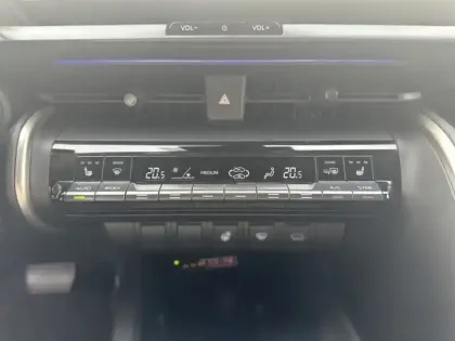 Photo 17 Toyota C-HR Gén. II Ph1 Collection 5