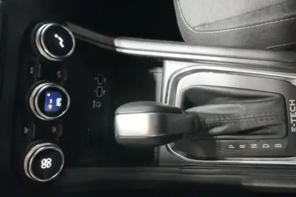 Photo 18 Renault Captur E-Tech 145 - 21 Business