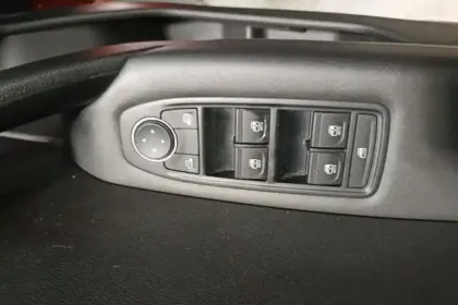 Photo 15 Renault Captur E-Tech 145 - 21 Business