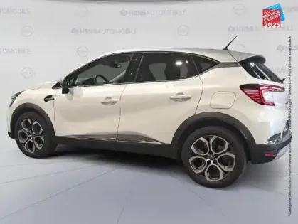 Photo 8 Renault Captur  1.6 E-Tech hybride rechargeable 160ch Intens -21 GPS Camera