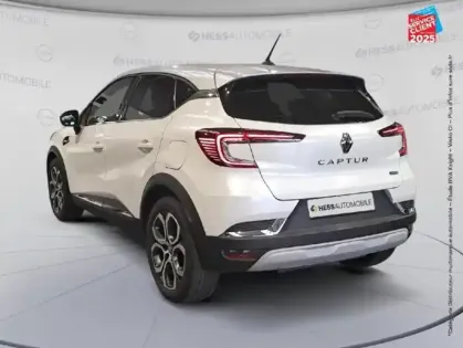 Photo 7 Renault Captur  1.6 E-Tech hybride rechargeable 160ch Intens -21 GPS Camera