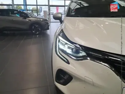 Photo 12 Renault Captur  1.6 E-Tech hybride rechargeable 160ch Intens -21 GPS Camera