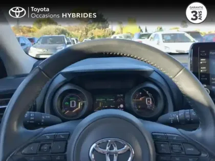 Photo 27 Toyota Yaris  116h Design 5p MY22