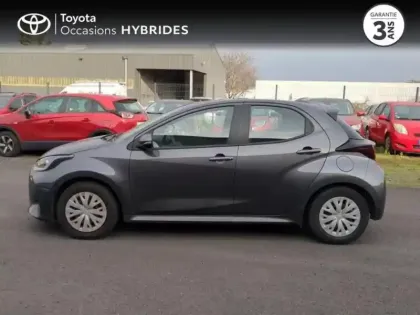 Photo 2 Toyota Yaris  116h Dynamic Business 5p + Programme Beyond Zero Academy MY22