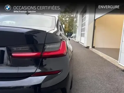 Photo 10 BMW Serie 3 Série 3 320dA MH 190ch M Sport