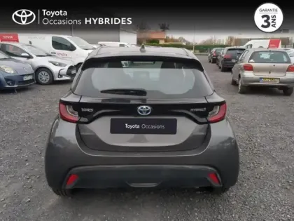 Photo 3 Toyota Yaris  116h Dynamic Business 5p + Programme Beyond Zero Academy MY22