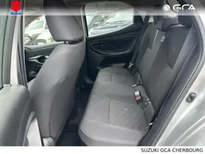 Photo 13 Toyota Yaris  116h Dynamic 5p MC24