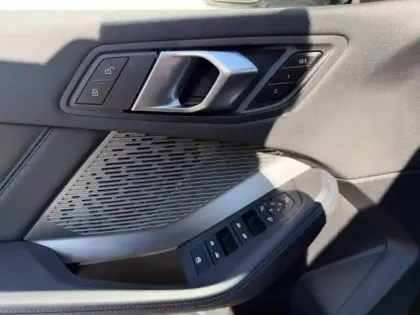 Photo 9 BMW Serie 1 Série 1 120A 170ch M Sport DKG7