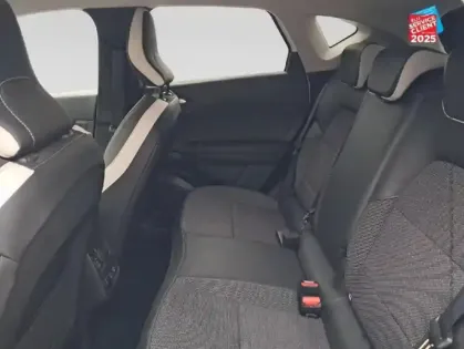 Photo 10 Renault Captur  1.6 E-Tech Plug-in 160ch Intens GPS Camera