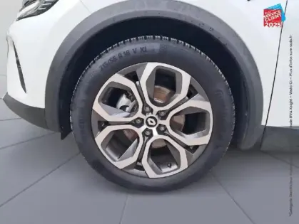 Photo 9 Renault Captur  1.6 E-Tech Plug-in 160ch Intens GPS Camera