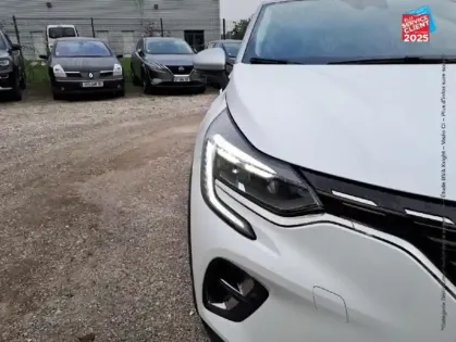 Photo 12 Renault Captur  1.6 E-Tech Plug-in 160ch Intens GPS Camera