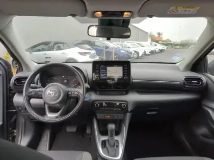 Photo 23 Toyota Yaris  116h Dynamic Business 5p + Programme Beyond Zero Academy MY22