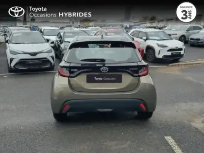 Photo 3 Toyota Yaris  116h Dynamic Business 5p + Programme Beyond Zero Academy MY22