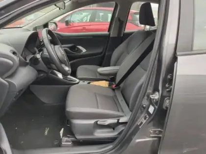 Photo 24 Toyota Yaris  116h Dynamic Business 5p + Programme Beyond Zero Academy MY22