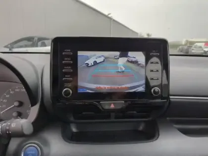 Photo 28 Toyota Yaris  116h Dynamic Business 5p + Programme Beyond Zero Academy MY22