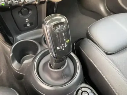 Photo 12 Mini Mini  5 Portes Cooper 136ch Edition Premium Plus BVA7