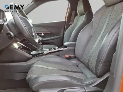 Photo 46 Peugeot 2008  PureTech 130 S&S BVM6