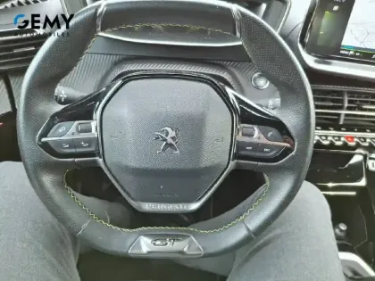 Photo 50 Peugeot 2008  PureTech 130 S&S BVM6