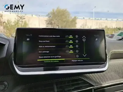 Photo 54 Peugeot 2008  PureTech 130 S&S BVM6