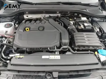 Photo 26 Volkswagen Golf  1.5 eTSI OPF 130 DSG7