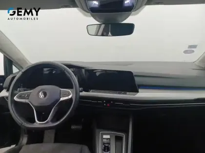 Photo 19 Volkswagen Golf  1.5 eTSI OPF 130 DSG7