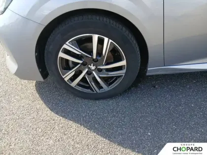 Photo 20 Peugeot 208  PureTech 100 S&S EAT8