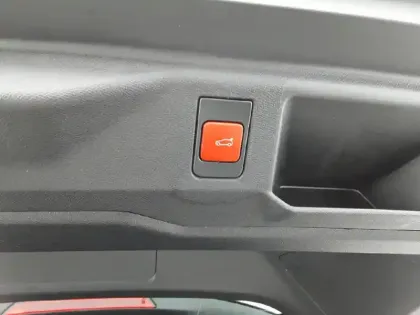 Photo 14 Peugeot 5008  Hybrid 145 e-DCS6