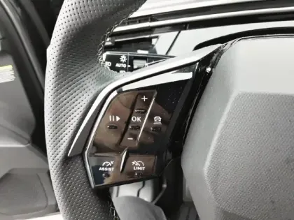 Photo 21 Peugeot 5008  Hybrid 145 e-DCS6