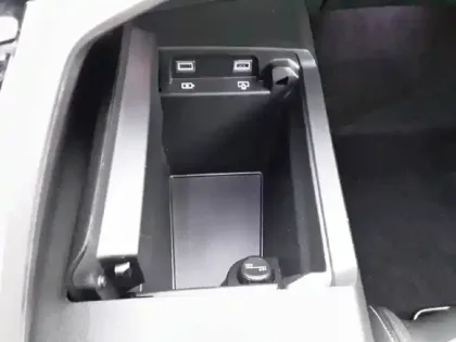 Photo 23 Peugeot 5008  Hybrid 145 e-DCS6