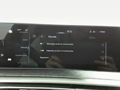 Photo 30 Peugeot 5008  Hybrid 145 e-DCS6