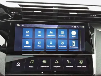 Photo 24 Peugeot 408  Hybrid 145 e-DCS6