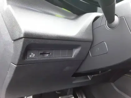 Photo 51 Peugeot 408  Hybrid 145 e-DCS6