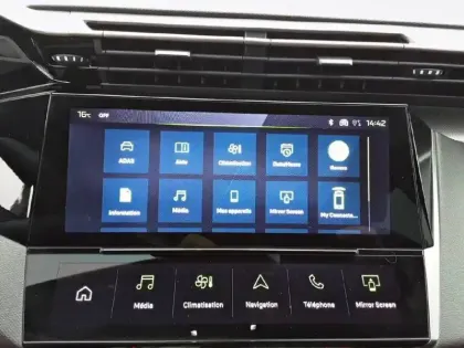 Photo 55 Peugeot 408  Hybrid 145 e-DCS6