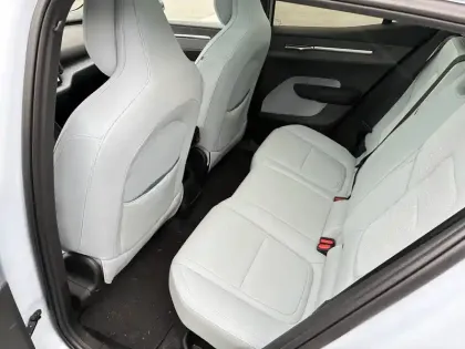 Photo 44 Volvo Ex30  Single Extended Range 272 ch 1EDT