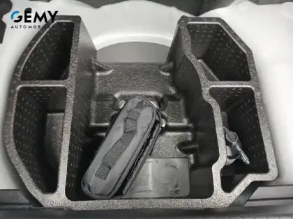 Photo 20 Peugeot 208  PureTech 75 S&S BVM5