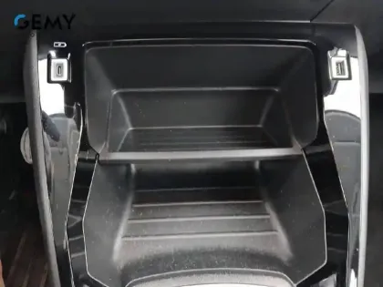 Photo 19 Peugeot 208  PureTech 75 S&S BVM5