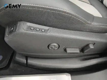 Photo 22 Peugeot 3008  Hybrid 225 e-EAT8