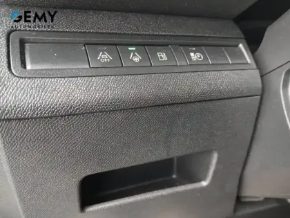 Photo 23 Peugeot 3008  Hybrid 225 e-EAT8