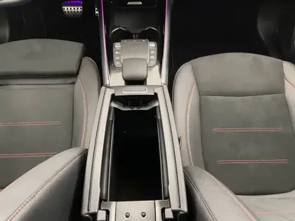 Photo 26 Mercedes GLA  250 e 8G-DCT