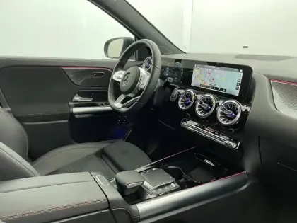 Photo 29 Mercedes GLA  250 e 8G-DCT