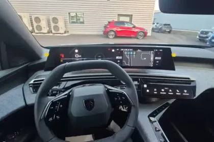 Photo 20 Peugeot 3008  Electrique 210 ch 73 kWh