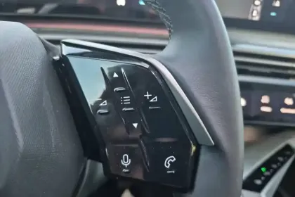 Photo 57 Peugeot 3008  Electrique 210 ch 73 kWh