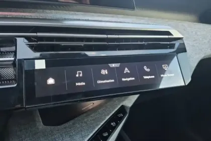 Photo 9 Peugeot 3008  Electrique 210 ch 73 kWh